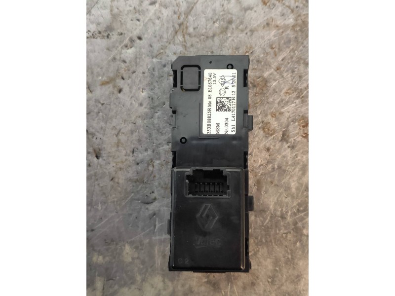 Recambio de mando multifuncion para renault captur xmod referencia OEM IAM 253B08825R E1067640 