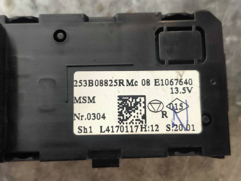 Recambio de mando multifuncion para renault captur xmod referencia OEM IAM 253B08825R E1067640 