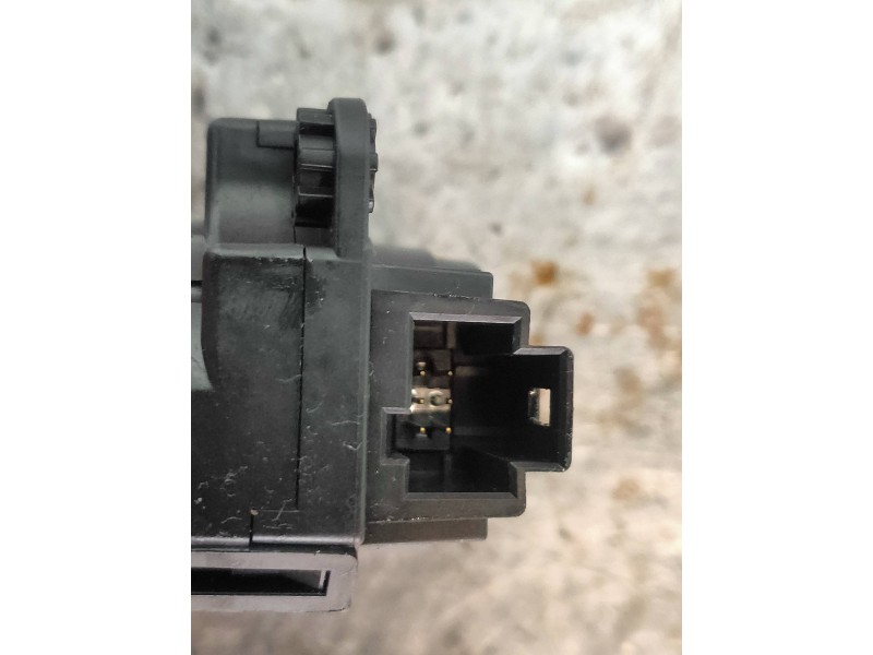 Recambio de motor apertura trampillas climatizador para renault captur xmod referencia OEM IAM A21201700  