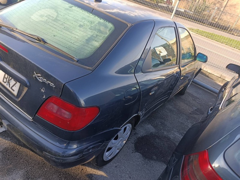 citroen xsara berlina del año 2001