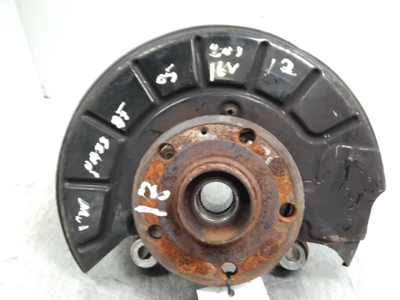 Recambio de mangueta delantera izquierda para volkswagen passat berlina (3c2) 2.0 16v fsi referencia OEM IAM   