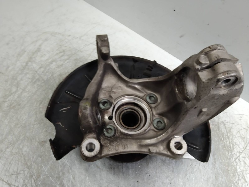 Recambio de mangueta delantera izquierda para volkswagen passat berlina (3c2) 2.0 16v fsi referencia OEM IAM   