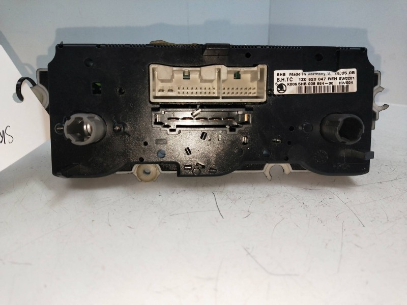 Recambio de mando calefaccion / aire acondicionado para skoda octavia berlina (1z3) 1.9 tdi dpf referencia OEM IAM 1Z0820047REH 
