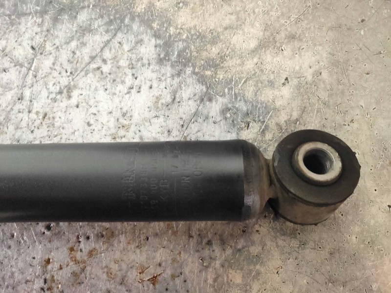Recambio de amortiguador trasero izquierdo para renault captur xmod referencia OEM IAM 562107338R  