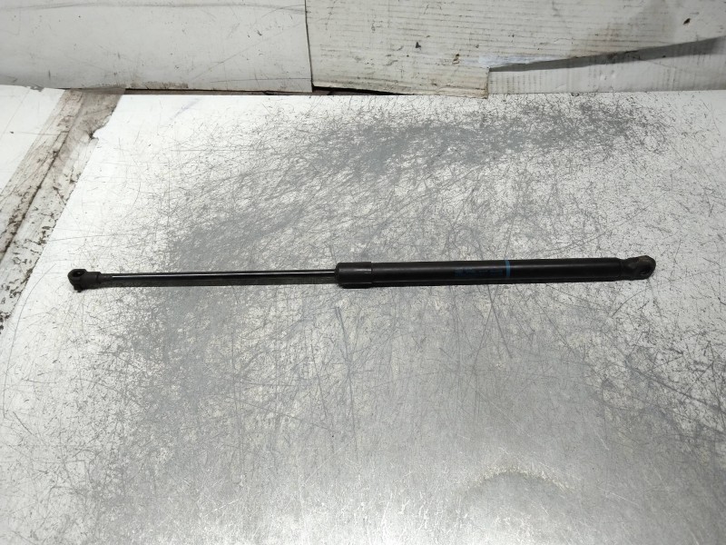 Recambio de amortiguadores capo para volkswagen polo (9n1) highline referencia OEM IAM 6Q0823359C  310N