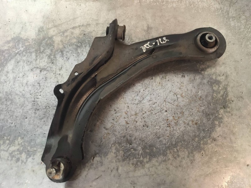 Recambio de brazo suspension inferior delantero izquierdo para renault captur xmod referencia OEM IAM   