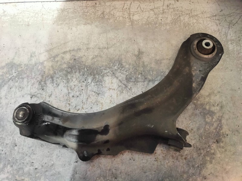 Recambio de brazo suspension inferior delantero izquierdo para renault captur xmod referencia OEM IAM   