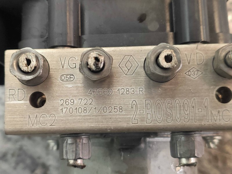 Recambio de abs para renault captur xmod referencia OEM IAM 476601283R 0265956527 2265106516