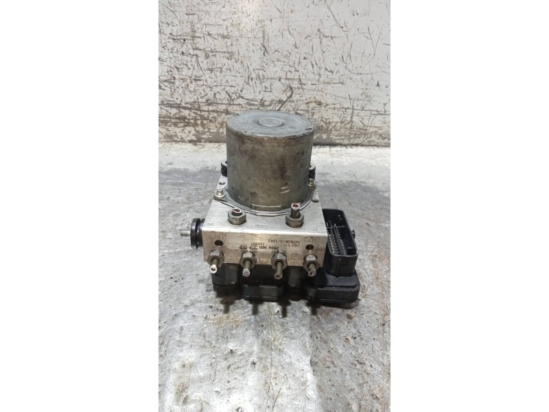 Recambio de abs para mercedes sprinterii caja cerrada (desde 01.06) 2.1 cdi cat referencia OEM IAM 0265244125 A9069002302 026595