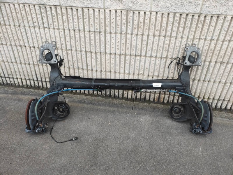 Recambio de puente trasero para peugeot 5008 premium referencia OEM IAM   