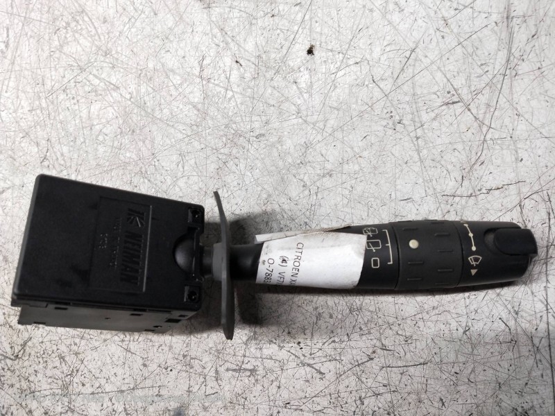 Recambio de mando limpia para citroen xantia berlina 1.9 td monaco referencia OEM IAM 96132773ZL 61580022  Recambio de mando limpia para citroen xantia berlina 1.9 td monaco referencia OEM IAM 96132773ZL 61580022