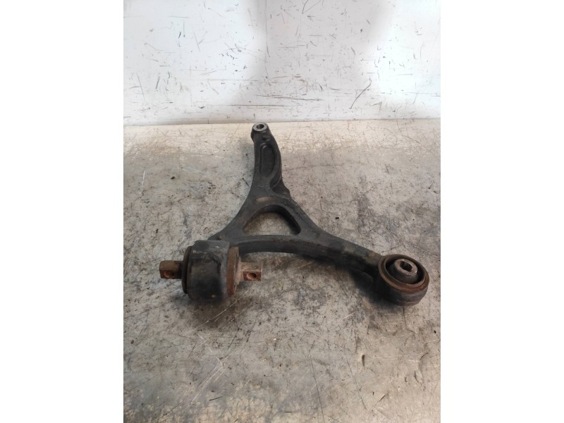 Recambio de brazo suspension inferior delantero izquierdo para volvo xc90 d5 kinetic (5 asientos) (136kw) referencia OEM IAM 864