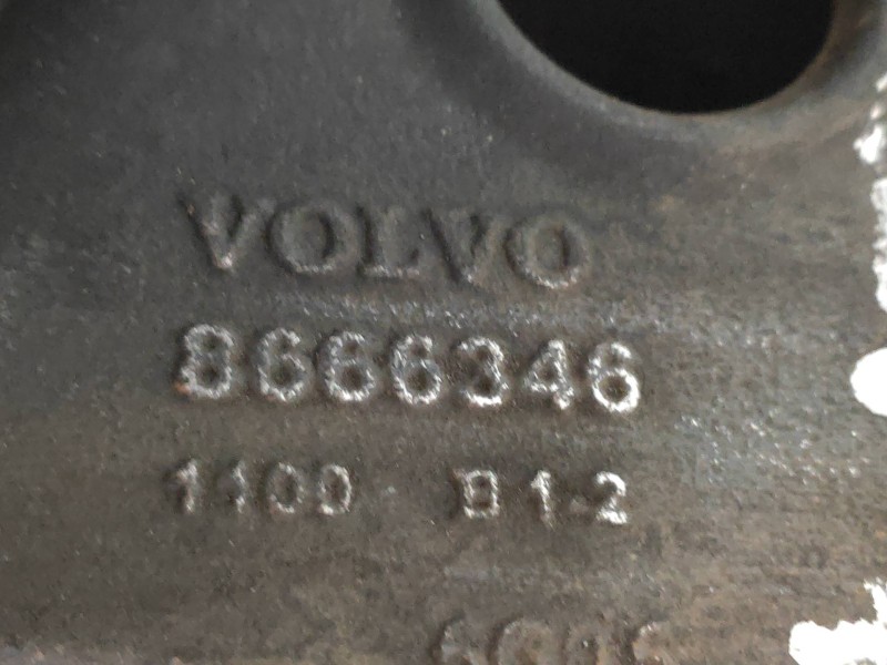 Recambio de brazo suspension inferior trasero derecho para volvo xc90 d5 kinetic (5 asientos) (136kw) referencia OEM IAM 8666346