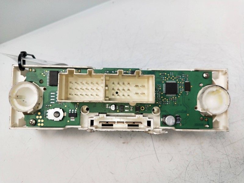 Recambio de mando calefaccion / aire acondicionado para audi a1 (8x) 1.6 tdi referencia OEM IAM 00303000252179  