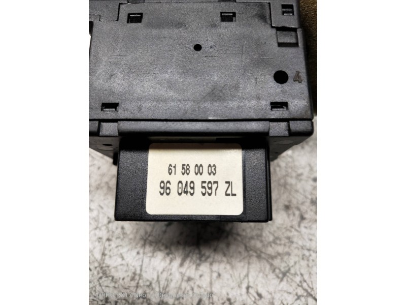 Recambio de mando limpia para peugeot 206 berlina xr referencia OEM IAM 96049597ZL  