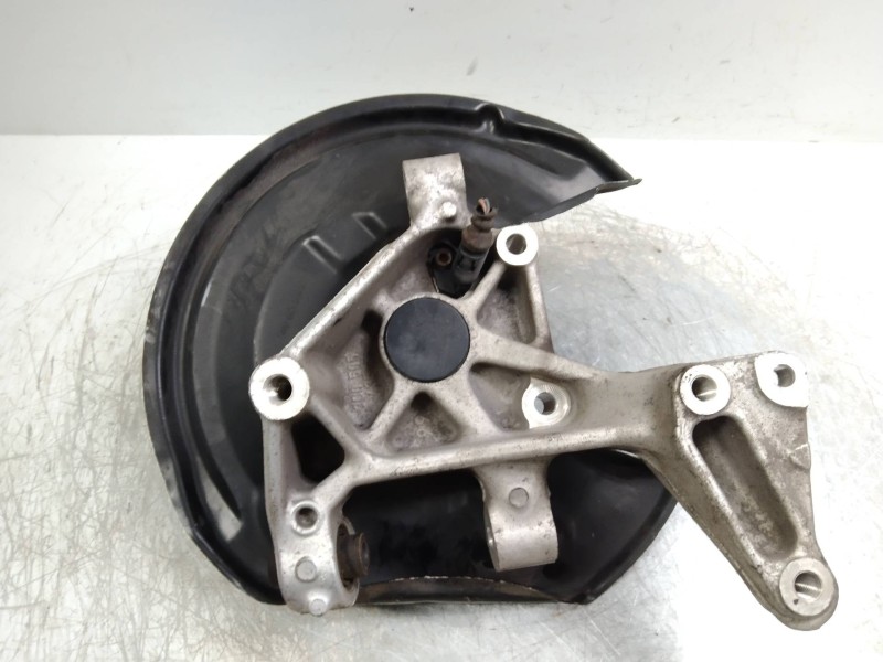 Recambio de mangueta trasera izquierda para volkswagen passat berlina (3c2) edition referencia OEM IAM    Recambio de mangueta trasera izquierda para volkswagen passat berlina (3c2) edition referencia OEM IAM