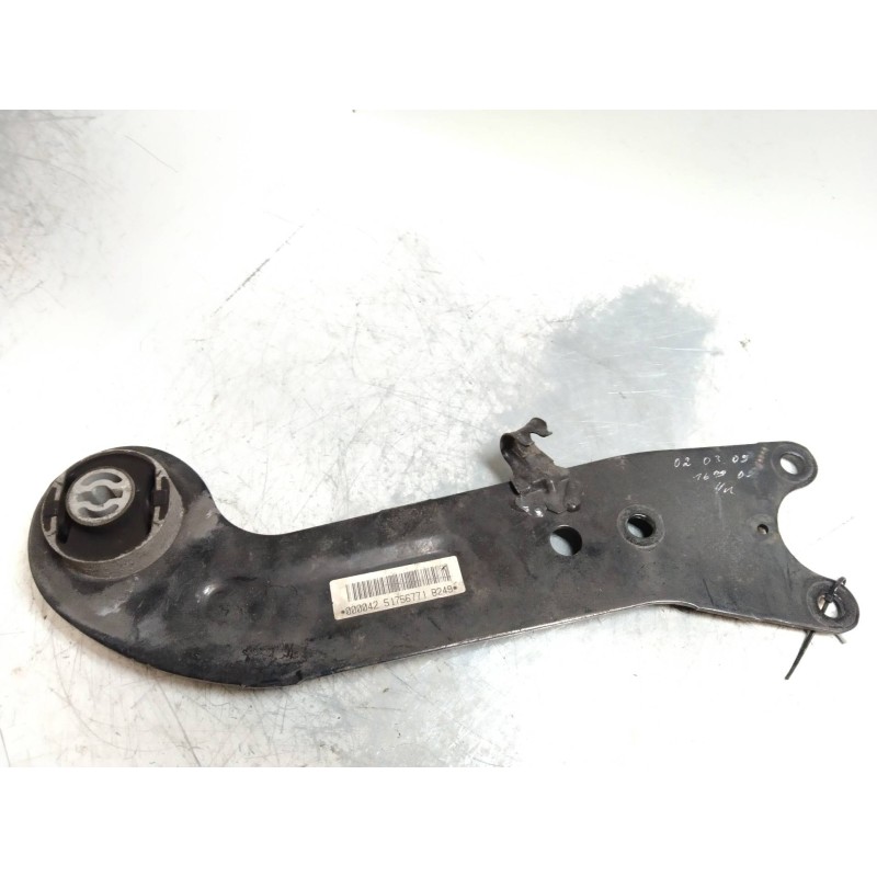 Recambio de brazo suspension superior trasero derecho para fiat croma (194) 1.9 8v jtd cat (939a1000 / 192a8000) referencia OEM 