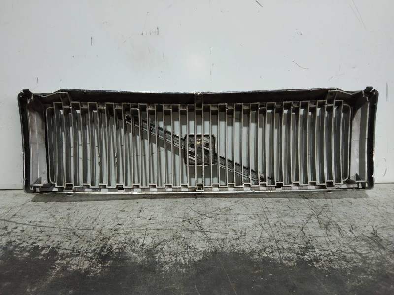Recambio de rejilla delantera para volvo serie 440 turbo referencia OEM IAM   