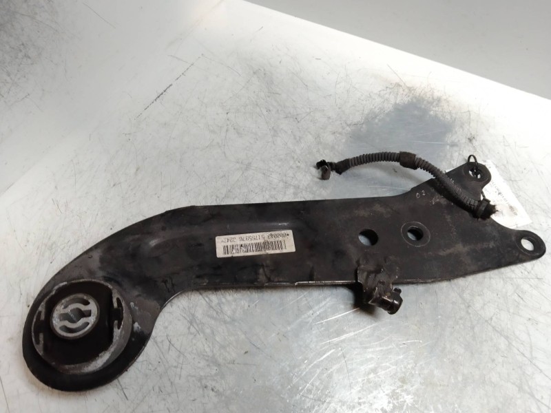 Recambio de brazo suspension superior trasero izquierdo para fiat croma (194) 1.9 8v jtd cat (939a1000 / 192a8000) referencia OE