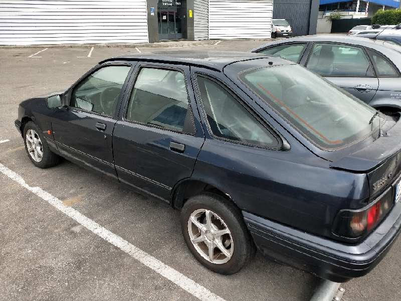 ford sierra berlina del año 1992