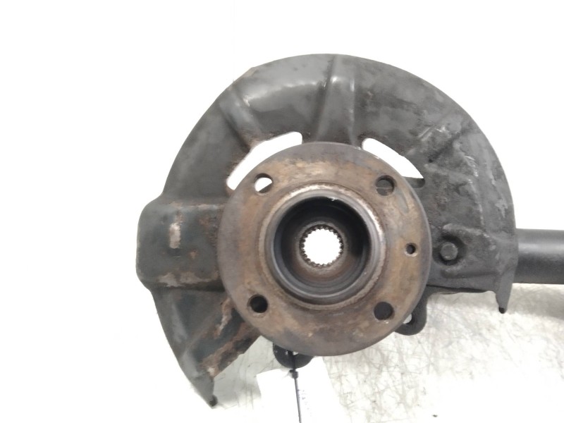 Recambio de mangueta delantera izquierda para volkswagen passat (321/23/27/31) 1.8 referencia OEM IAM   