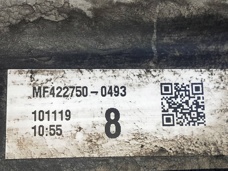 Recambio de electroventilador para toyota yaris connect referencia OEM IAM 4227500493  