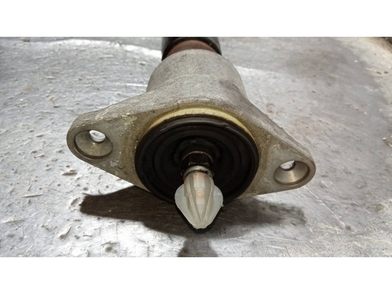 Recambio de amortiguador trasero izquierdo para audi a6 berlina (4b2) 2.5 tdi referencia OEM IAM 4B0513031N  