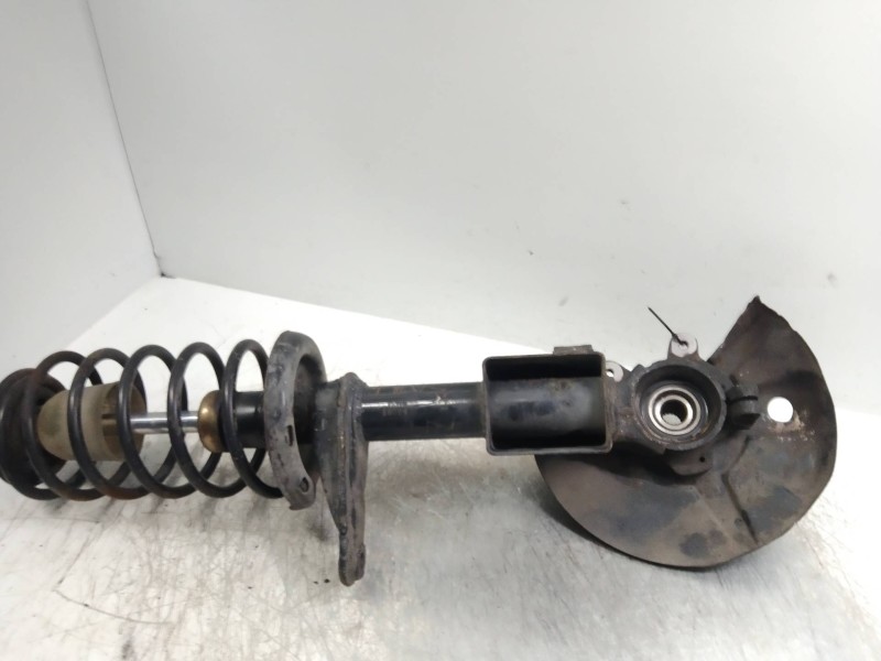 Recambio de mangueta delantera izquierda para volkswagen polo (867/871/873) 1.3 referencia OEM IAM   