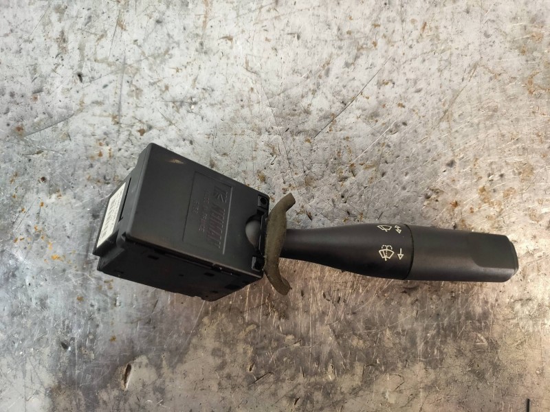 Recambio de mando limpia para peugeot expert kombi confort acristaldo (5 asientos) referencia OEM IAM 96049596ZL 61580002 