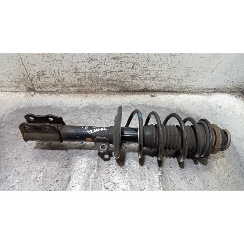 Recambio de amortiguador delantero derecho para toyota yaris (ksp9/scp9/nlp9) básico referencia OEM IAM 485100D170  