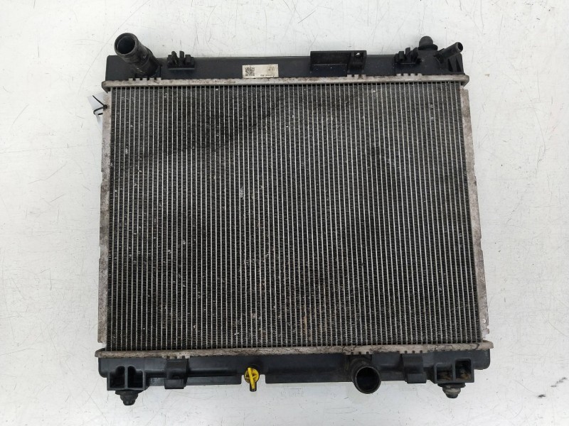 Recambio de radiador agua para toyota yaris connect referencia OEM IAM 4221333851  
