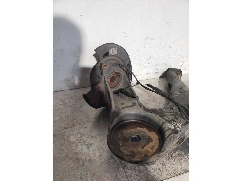 Recambio de mangueta trasera izquierda para mercedes vito kasten (639) 113 cdi extralang (639.605) referencia OEM IAM   