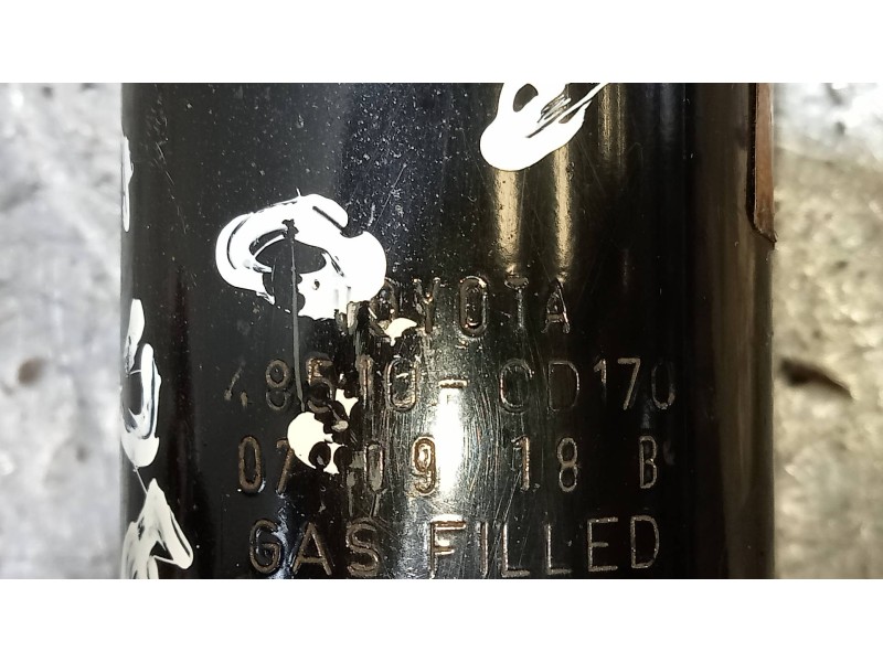 Recambio de amortiguador delantero derecho para toyota yaris (ksp9/scp9/nlp9) básico referencia OEM IAM 485100D170  