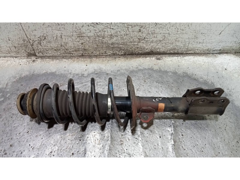 Recambio de amortiguador delantero izquierdo para toyota yaris (ksp9/scp9/nlp9) básico referencia OEM IAM 485200D010  