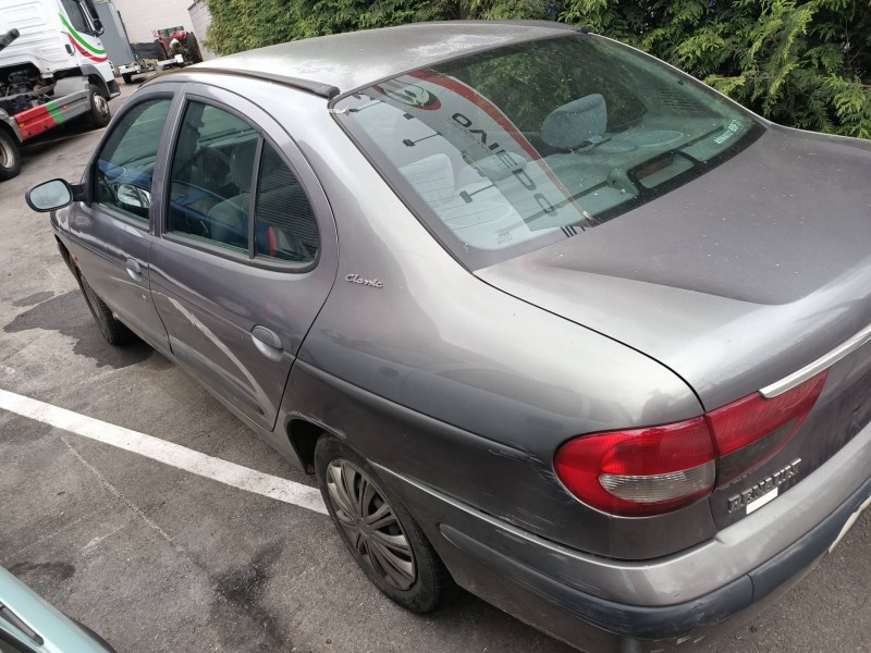 renault megane i fase 2 classic (la..) del año 2000