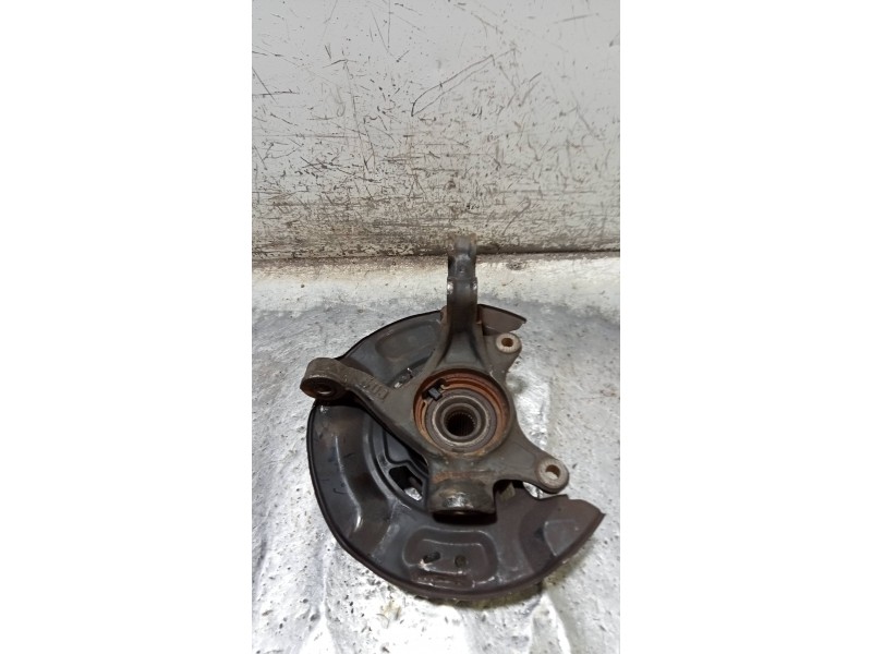 Recambio de mangueta delantera izquierda para toyota yaris (ksp9/scp9/nlp9) básico referencia OEM IAM   