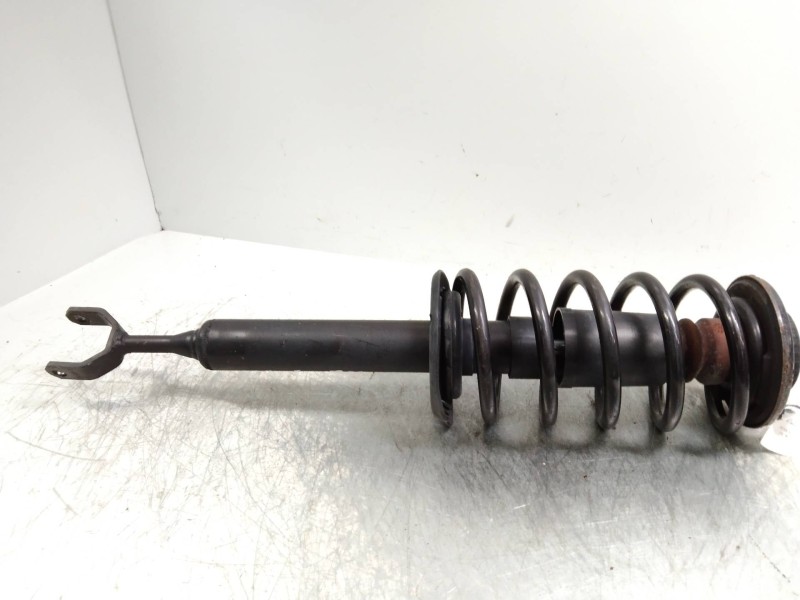 Recambio de amortiguador delantero izquierdo para audi a4 berlina (b5) 1.8 t referencia OEM IAM 8D0413031L  