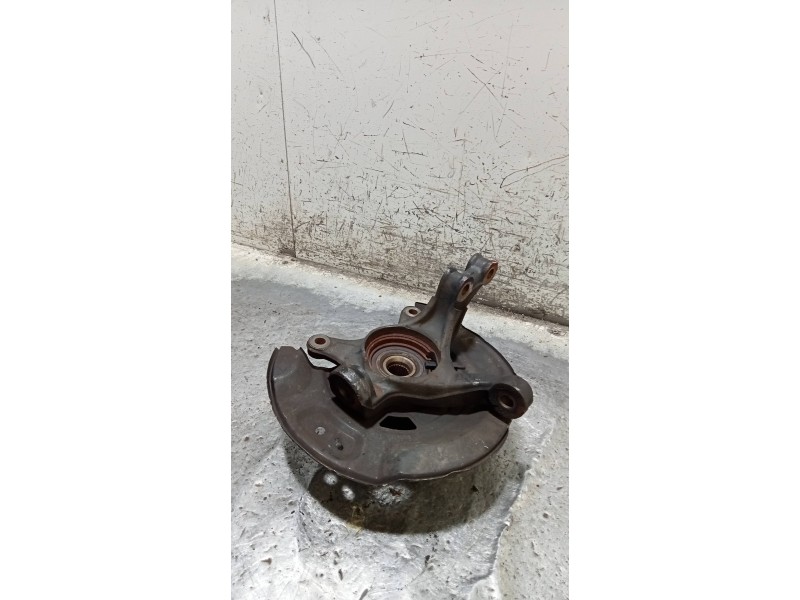 Recambio de mangueta delantera derecha para toyota yaris (ksp9/scp9/nlp9) básico referencia OEM IAM   