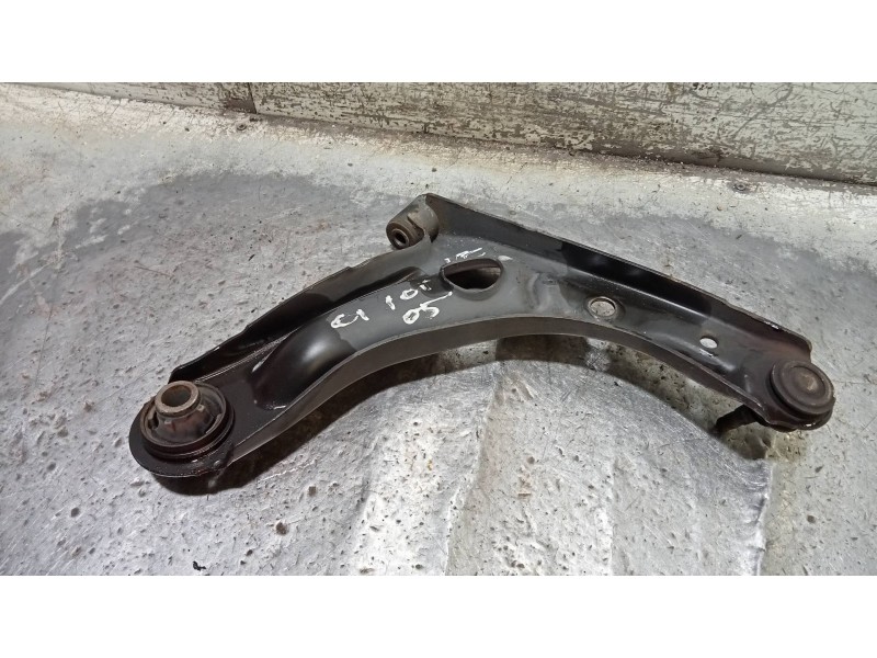 Recambio de brazo suspension inferior delantero izquierdo para citroen c1 sx referencia OEM IAM   