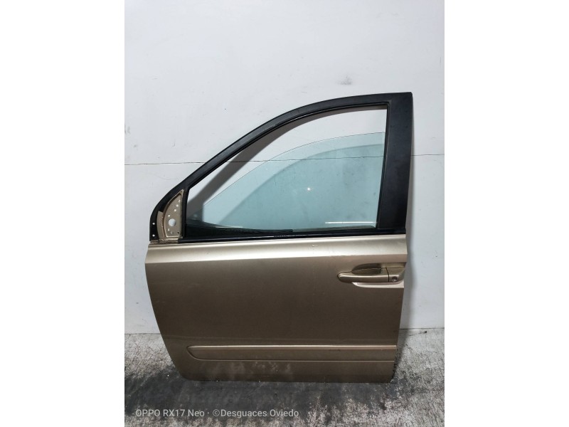 Recambio de puerta delantera izquierda para kia carnival ii 2.9 crdi lx referencia OEM IAM   5P