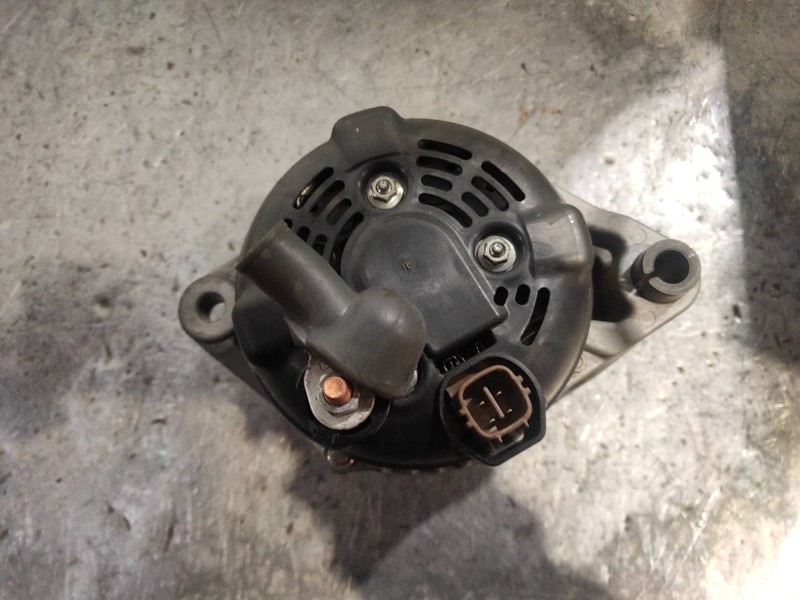 Recambio de alternador para suzuki sx4 rw (ey) gl referencia OEM IAM 1042101170 3140057L0 