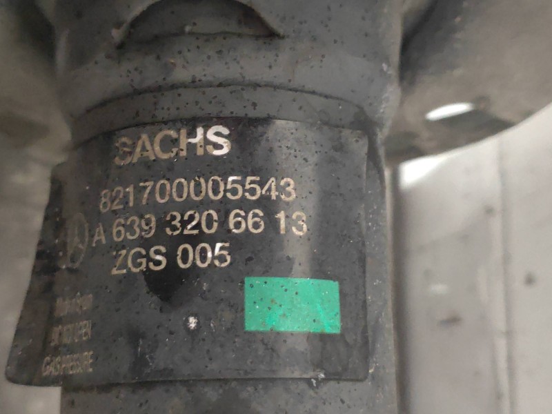 Recambio de amortiguador delantero derecho para mercedes vito kasten (639) 113 cdi extralang (639.605) referencia OEM IAM 639320