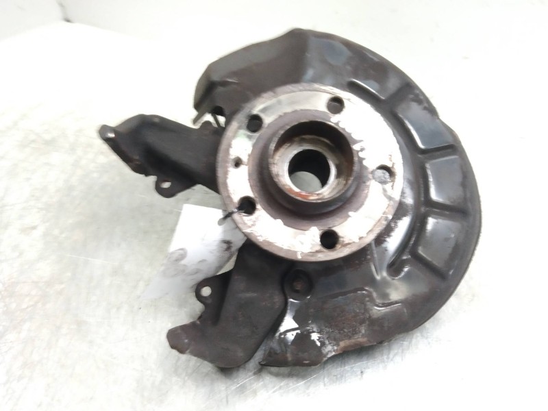 Recambio de mangueta delantera izquierda para volkswagen polo (9n1) highline referencia OEM IAM   