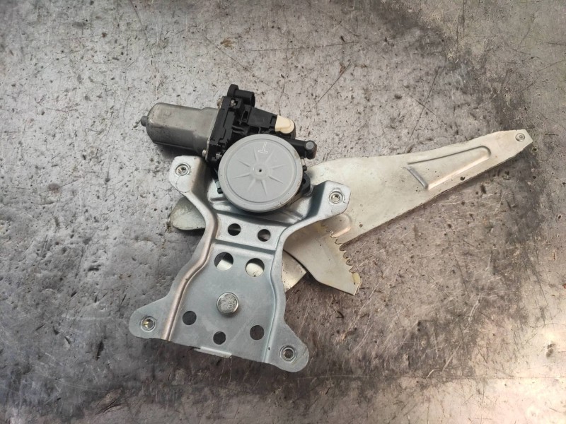 Recambio de elevalunas trasero izquierdo para suzuki sx4 rw (ey) gl referencia OEM IAM 2621004060 8356079J00 