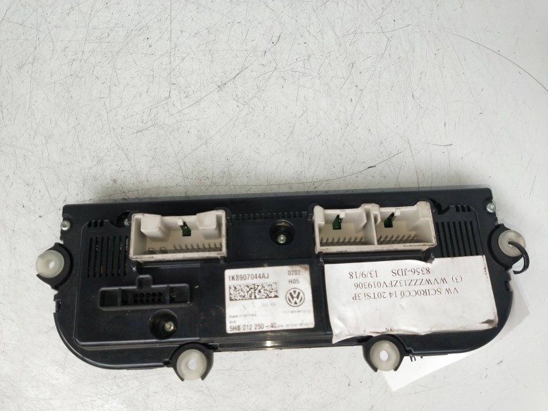 Recambio de mando calefaccion / aire acondicionado para volkswagen scirocco (138) r-line bmt referencia OEM IAM 1K8907044AJ 5HB0