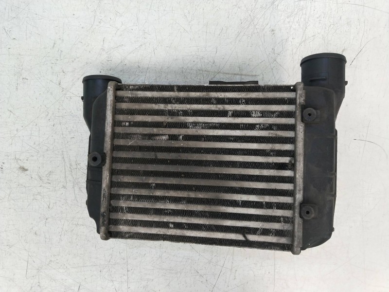 Recambio de intercooler para audi a4 berlina (8e) 1.8 20v turbo referencia OEM IAM 8E0145805  