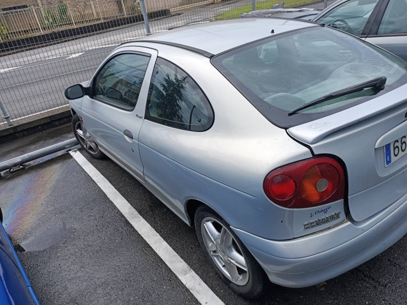 renault megane i coupe fase 2 (da..) del año 2001