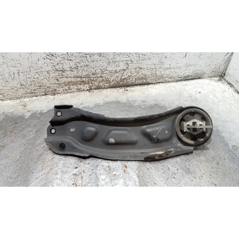 Recambio de brazo suspension superior trasero izquierdo para mercedes clase gla (w156) gla 200 cdi (156.908) referencia OEM IAM 