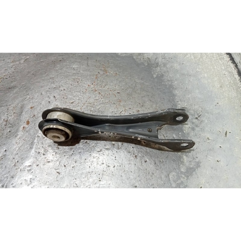 Recambio de brazo suspension superior trasero izquierdo para mercedes clase gla (w156) gla 200 cdi (156.908) referencia OEM IAM 