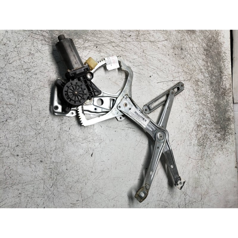 Recambio de elevalunas delantero derecho para mercedes clase c (w202) berlina 250 td (202.128) referencia OEM IAM 0130821709 W20
